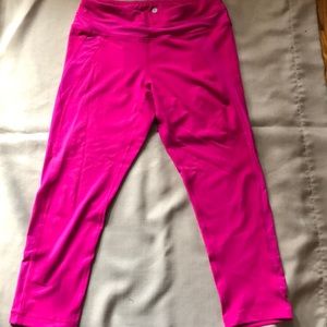90 Degree by Reflex Bright Pink Capri Leggings